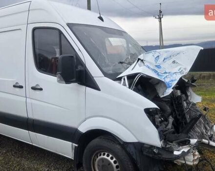 Белый Мерседес Sprinter, объемом двигателя 2.2 л и пробегом 314 тыс. км за 5500 $, фото 2 на Automoto.ua