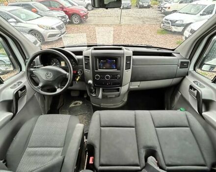 Белый Мерседес Sprinter, объемом двигателя 2.99 л и пробегом 489 тыс. км за 14000 $, фото 13 на Automoto.ua