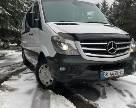 Белый Мерседес Sprinter, объемом двигателя 2.1 л и пробегом 390 тыс. км за 19000 $, фото 11 на Automoto.ua