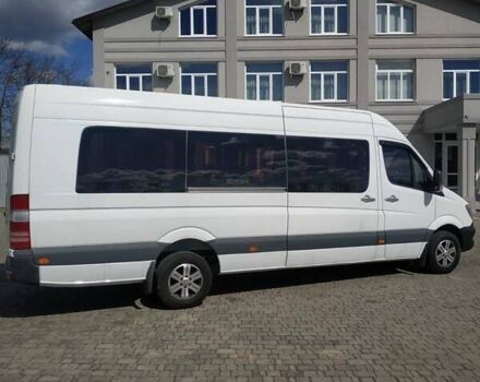 Белый Мерседес Sprinter, объемом двигателя 2.1 л и пробегом 453 тыс. км за 27500 $, фото 3 на Automoto.ua