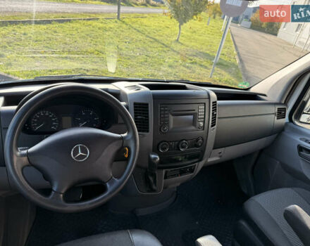 Белый Мерседес Sprinter, объемом двигателя 2.9 л и пробегом 365 тыс. км за 21000 $, фото 9 на Automoto.ua