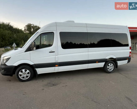 Белый Мерседес Sprinter, объемом двигателя 2.99 л и пробегом 800 тыс. км за 25800 $, фото 2 на Automoto.ua