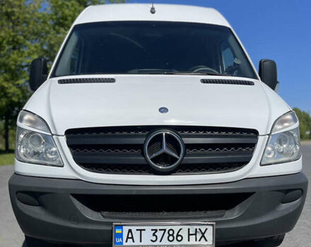 Белый Мерседес Sprinter, объемом двигателя 2.1 л и пробегом 330 тыс. км за 18300 $, фото 1 на Automoto.ua