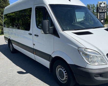 Белый Мерседес Sprinter, объемом двигателя 2.1 л и пробегом 330 тыс. км за 18300 $, фото 3 на Automoto.ua