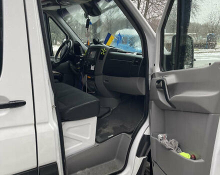 Белый Мерседес Sprinter, объемом двигателя 2.1 л и пробегом 390 тыс. км за 19000 $, фото 9 на Automoto.ua