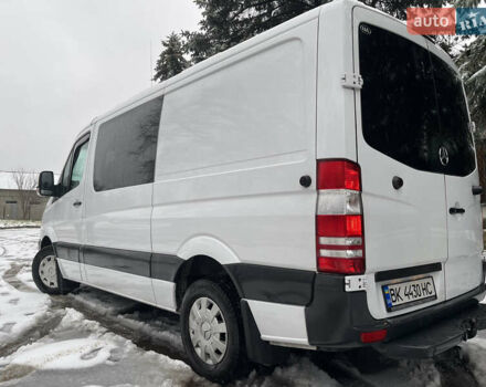 Белый Мерседес Sprinter, объемом двигателя 2.1 л и пробегом 390 тыс. км за 19000 $, фото 2 на Automoto.ua