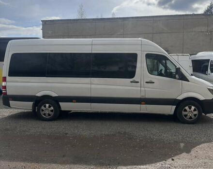 Белый Мерседес Sprinter, объемом двигателя 2.2 л и пробегом 541 тыс. км за 22300 $, фото 3 на Automoto.ua