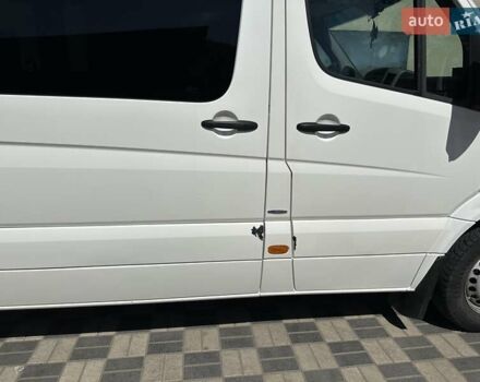 Белый Мерседес Sprinter, объемом двигателя 2.14 л и пробегом 347 тыс. км за 19999 $, фото 19 на Automoto.ua