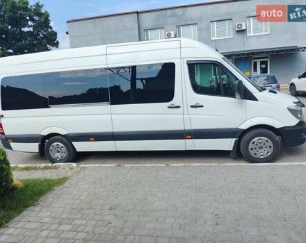 Белый Мерседес Sprinter, объемом двигателя 3.22 л и пробегом 450 тыс. км за 22000 $, фото 4 на Automoto.ua
