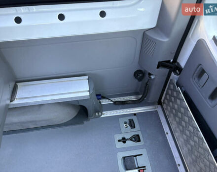 Белый Мерседес Sprinter, объемом двигателя 2.2 л и пробегом 342 тыс. км за 16900 $, фото 28 на Automoto.ua