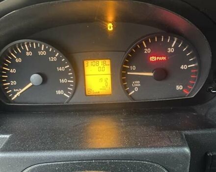 Белый Мерседес Sprinter, объемом двигателя 2.14 л и пробегом 311 тыс. км за 15500 $, фото 2 на Automoto.ua