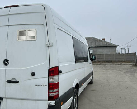 Белый Мерседес Sprinter, объемом двигателя 2.1 л и пробегом 320 тыс. км за 22319 $, фото 4 на Automoto.ua