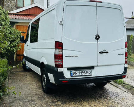 Белый Мерседес Sprinter, объемом двигателя 2.1 л и пробегом 320 тыс. км за 13500 $, фото 3 на Automoto.ua