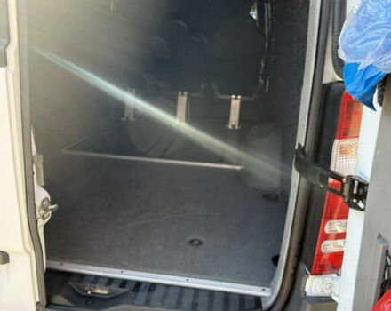 Белый Мерседес Sprinter, объемом двигателя 3 л и пробегом 380 тыс. км за 27500 $, фото 16 на Automoto.ua