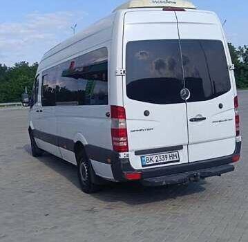 Белый Мерседес Sprinter, объемом двигателя 2.99 л и пробегом 415 тыс. км за 20000 $, фото 1 на Automoto.ua