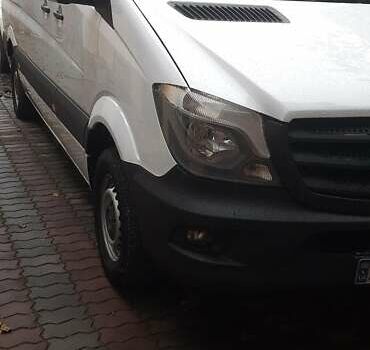 Белый Мерседес Sprinter, объемом двигателя 2.1 л и пробегом 195 тыс. км за 22000 $, фото 3 на Automoto.ua