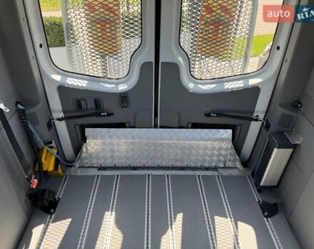 Белый Мерседес Sprinter, объемом двигателя 2.2 л и пробегом 305 тыс. км за 34900 $, фото 28 на Automoto.ua