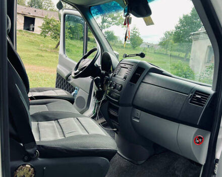 Белый Мерседес Sprinter, объемом двигателя 2.14 л и пробегом 517 тыс. км за 23000 $, фото 5 на Automoto.ua
