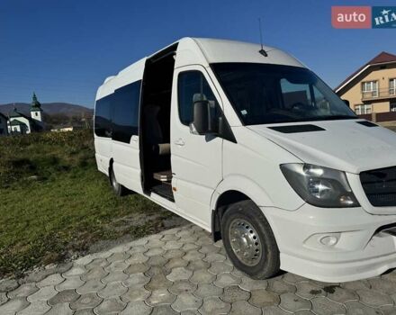 Белый Мерседес Sprinter, объемом двигателя 2.99 л и пробегом 272 тыс. км за 48000 $, фото 2 на Automoto.ua