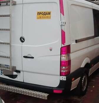 Белый Мерседес Sprinter, объемом двигателя 2.1 л и пробегом 195 тыс. км за 22000 $, фото 2 на Automoto.ua