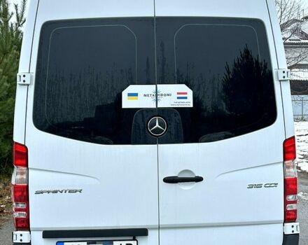 Белый Мерседес Sprinter, объемом двигателя 22 л и пробегом 470 тыс. км за 30500 $, фото 3 на Automoto.ua
