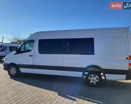 Белый Мерседес Sprinter, объемом двигателя 2.99 л и пробегом 580 тыс. км за 27500 $, фото 4 на Automoto.ua