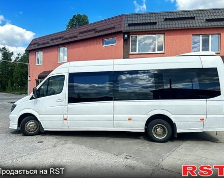 Белый Мерседес Sprinter, объемом двигателя 3 л и пробегом 270 тыс. км за 52000 $, фото 4 на Automoto.ua