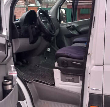 Белый Мерседес Sprinter, объемом двигателя 2.14 л и пробегом 452 тыс. км за 23999 $, фото 6 на Automoto.ua
