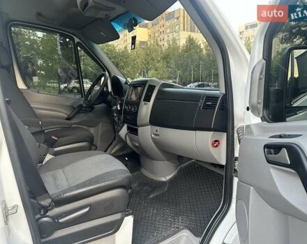 Белый Мерседес Sprinter, объемом двигателя 2.2 л и пробегом 390 тыс. км за 21000 $, фото 13 на Automoto.ua