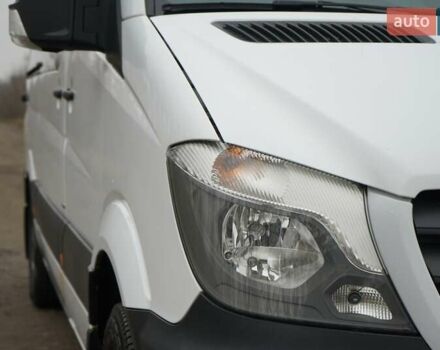 Белый Мерседес Sprinter, объемом двигателя 2.14 л и пробегом 320 тыс. км за 18595 $, фото 6 на Automoto.ua