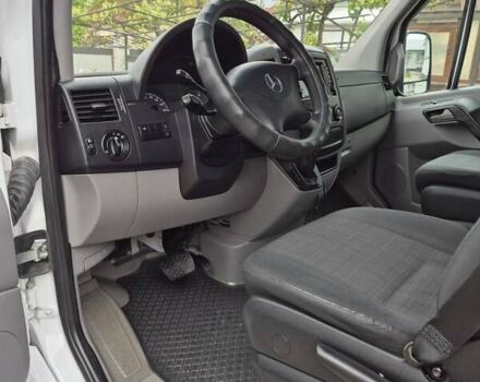 Белый Мерседес Sprinter, объемом двигателя 2.1 л и пробегом 395 тыс. км за 18300 $, фото 2 на Automoto.ua