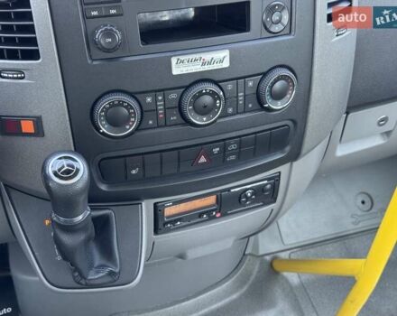 Белый Мерседес Sprinter, объемом двигателя 2.2 л и пробегом 305 тыс. км за 34900 $, фото 22 на Automoto.ua