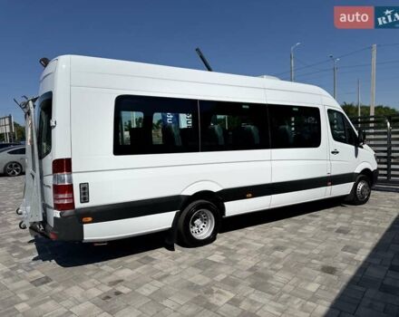 Белый Мерседес Sprinter, объемом двигателя 2.2 л и пробегом 305 тыс. км за 34900 $, фото 2 на Automoto.ua