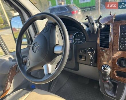 Белый Мерседес Sprinter, объемом двигателя 2.99 л и пробегом 272 тыс. км за 48000 $, фото 4 на Automoto.ua
