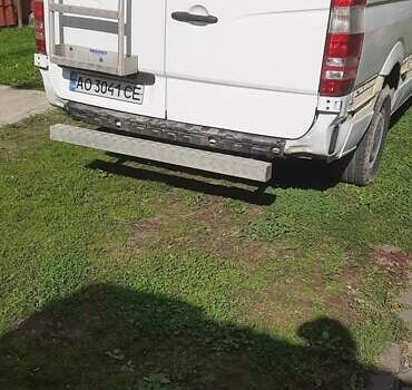 Белый Мерседес Sprinter, объемом двигателя 2.1 л и пробегом 195 тыс. км за 22000 $, фото 1 на Automoto.ua