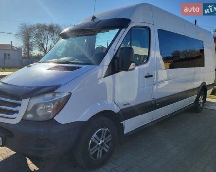 Белый Мерседес Sprinter, объемом двигателя 2.99 л и пробегом 580 тыс. км за 27500 $, фото 3 на Automoto.ua
