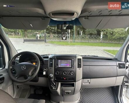 Белый Мерседес Sprinter, объемом двигателя 2.2 л и пробегом 390 тыс. км за 21000 $, фото 15 на Automoto.ua