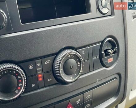 Белый Мерседес Sprinter, объемом двигателя 2.2 л и пробегом 737 тыс. км за 25000 $, фото 34 на Automoto.ua