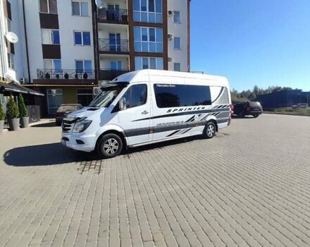 Белый Мерседес Sprinter, объемом двигателя 2.1 л и пробегом 800 тыс. км за 22000 $, фото 3 на Automoto.ua