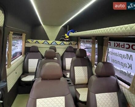 Белый Мерседес Sprinter, объемом двигателя 2.2 л и пробегом 737 тыс. км за 25000 $, фото 27 на Automoto.ua