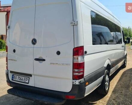 Белый Мерседес Sprinter, объемом двигателя 2.2 л и пробегом 345 тыс. км за 32999 $, фото 3 на Automoto.ua
