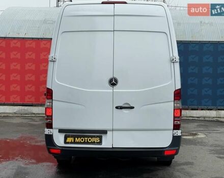 Белый Мерседес Sprinter, объемом двигателя 2.2 л и пробегом 737 тыс. км за 25000 $, фото 19 на Automoto.ua
