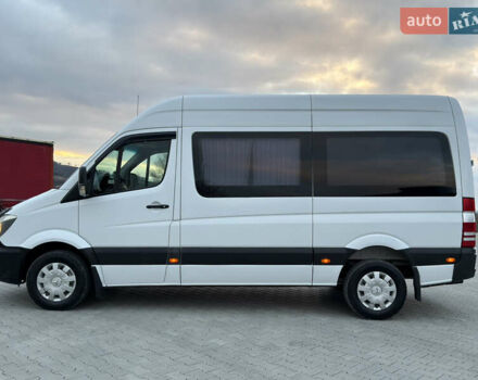 Белый Мерседес Sprinter, объемом двигателя 2.2 л и пробегом 519 тыс. км за 17900 $, фото 5 на Automoto.ua