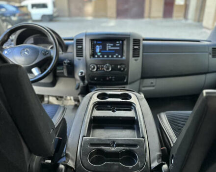 Білий Мерседес Sprinter, об'ємом двигуна 2.2 л та пробігом 490 тис. км за 25000 $, фото 21 на Automoto.ua