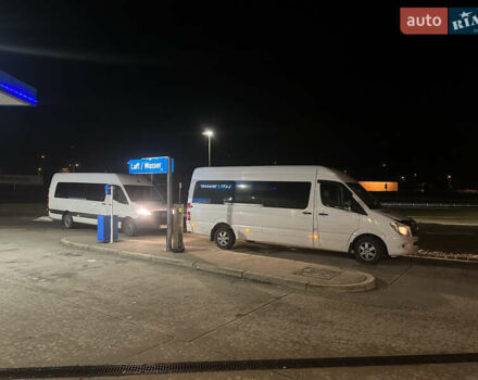 Белый Мерседес Sprinter, объемом двигателя 2.14 л и пробегом 550 тыс. км за 38800 $, фото 6 на Automoto.ua