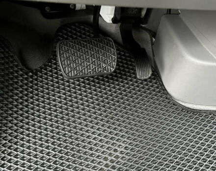 Білий Мерседес Sprinter, об'ємом двигуна 2.2 л та пробігом 332 тис. км за 27900 $, фото 32 на Automoto.ua