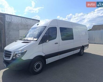 Белый Мерседес Sprinter, объемом двигателя 2.2 л и пробегом 352 тыс. км за 25600 $, фото 2 на Automoto.ua