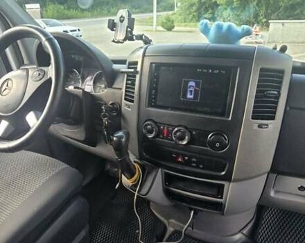 Белый Мерседес Sprinter, объемом двигателя 2.2 л и пробегом 750 тыс. км за 25721 $, фото 7 на Automoto.ua