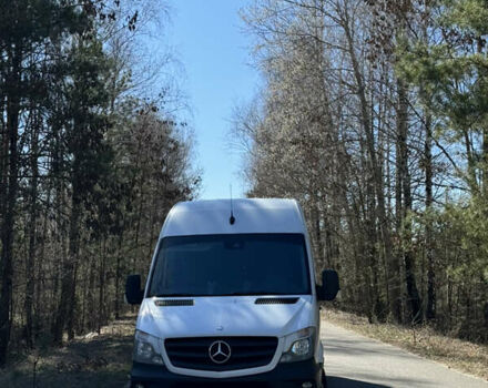 Белый Мерседес Sprinter, объемом двигателя 2.1 л и пробегом 370 тыс. км за 25700 $, фото 3 на Automoto.ua