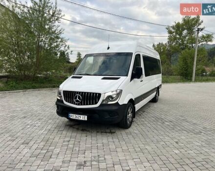 Белый Мерседес Sprinter, объемом двигателя 3 л и пробегом 500 тыс. км за 27999 $, фото 1 на Automoto.ua